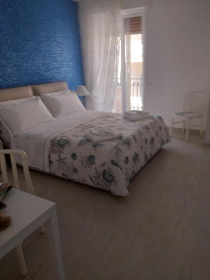 L'Approdo Hotell Bordighera Exteriör bild