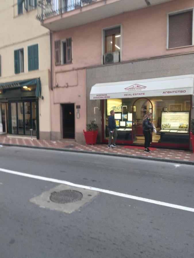 L'Approdo Hotell Bordighera Exteriör bild