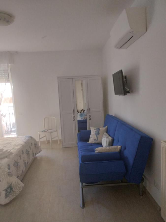 L'Approdo Hotell Bordighera Exteriör bild